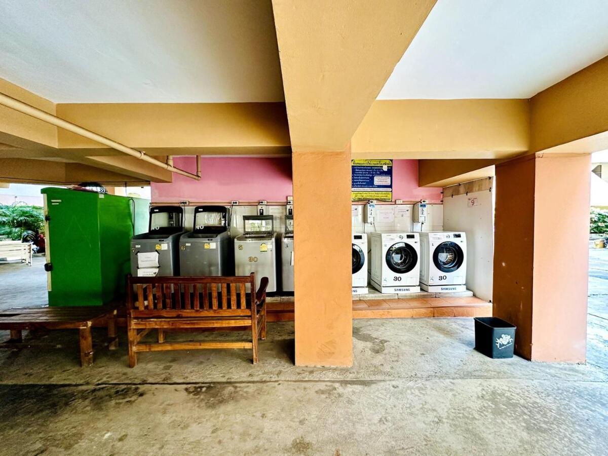 Wisdom Burg Bangsaen, Pool, Gym Aparthotel Ban Rong Khoei Eksteriør bilde