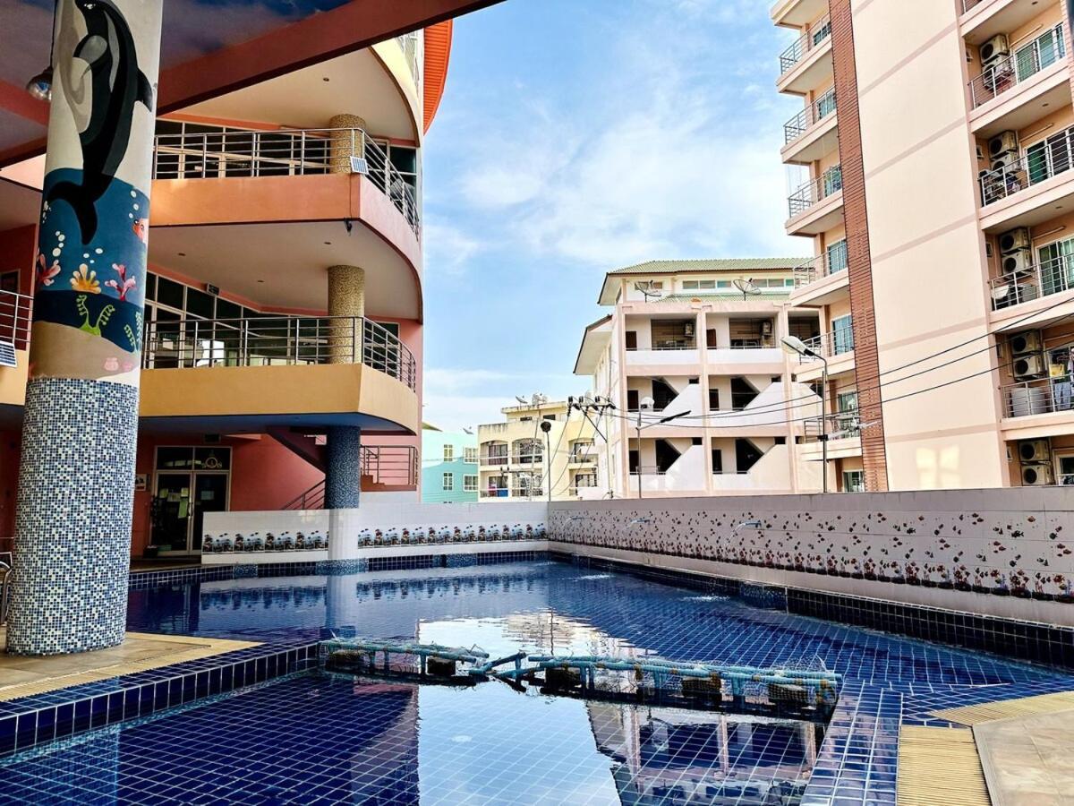Wisdom Burg Bangsaen, Pool, Gym Aparthotel Ban Rong Khoei Eksteriør bilde