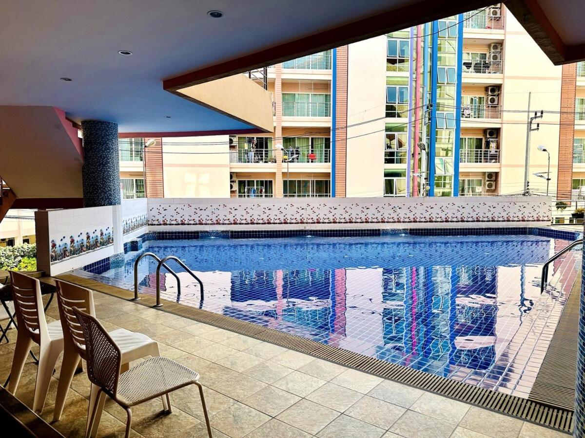 Wisdom Burg Bangsaen, Pool, Gym Aparthotel Ban Rong Khoei Eksteriør bilde