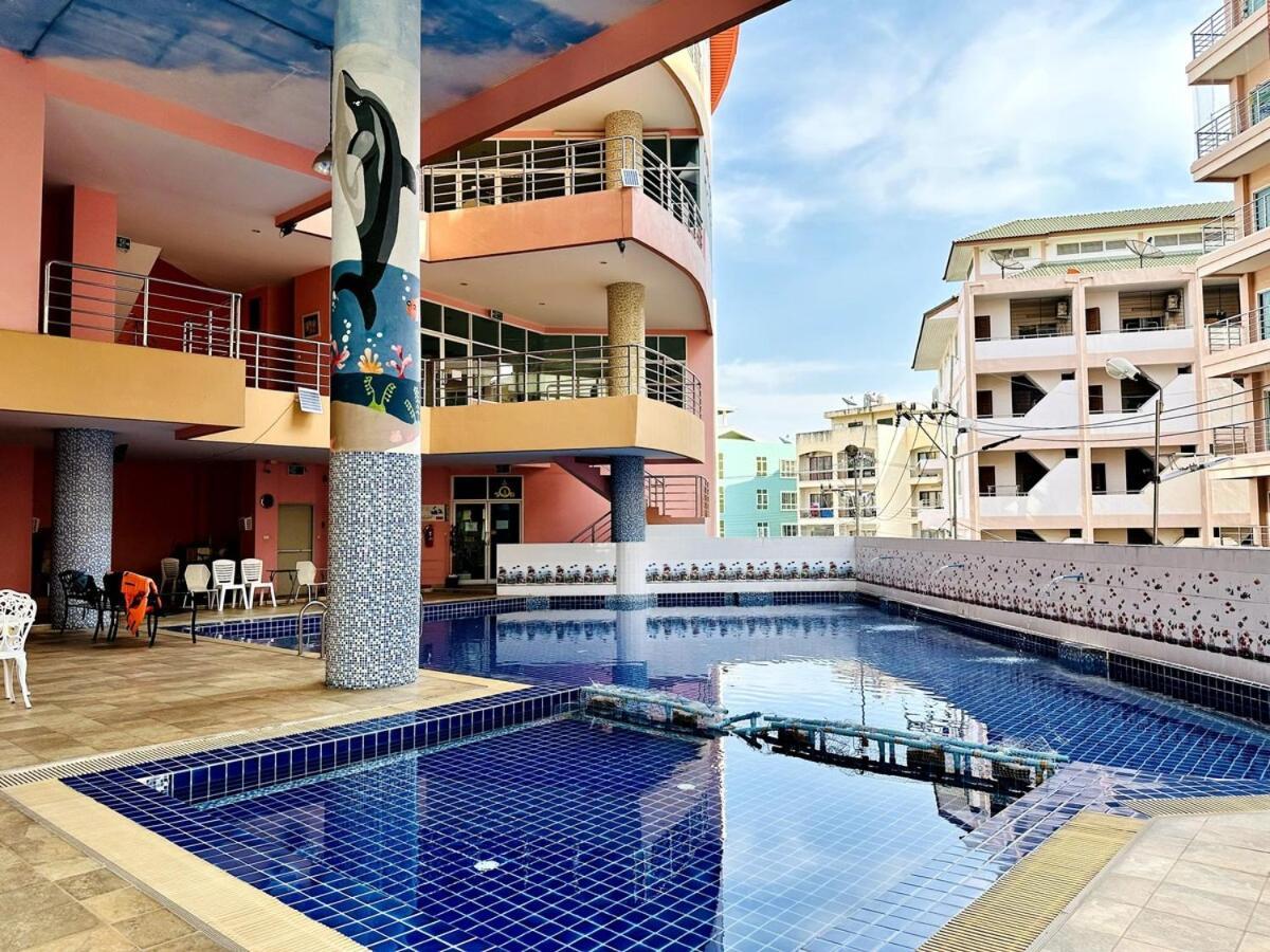 Wisdom Burg Bangsaen, Pool, Gym Aparthotel Ban Rong Khoei Eksteriør bilde
